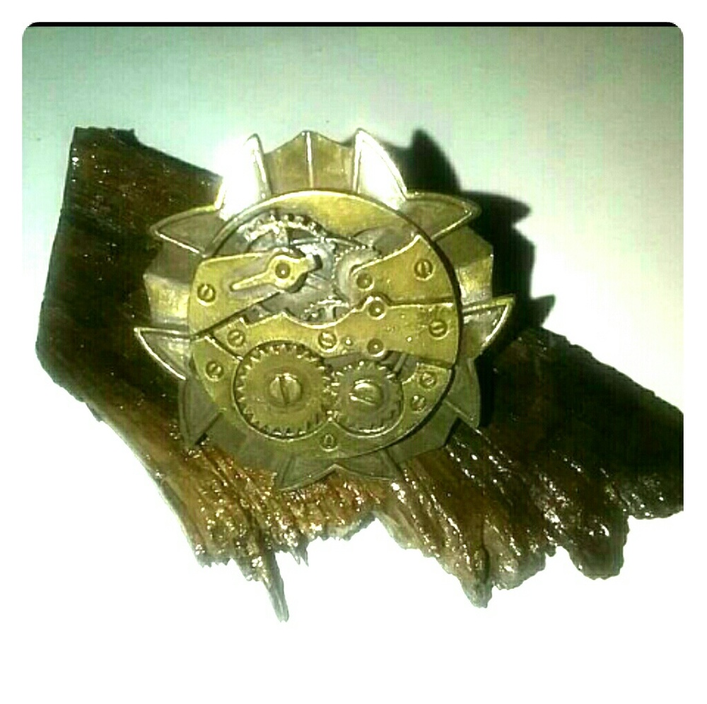 Fashion steampunk ring